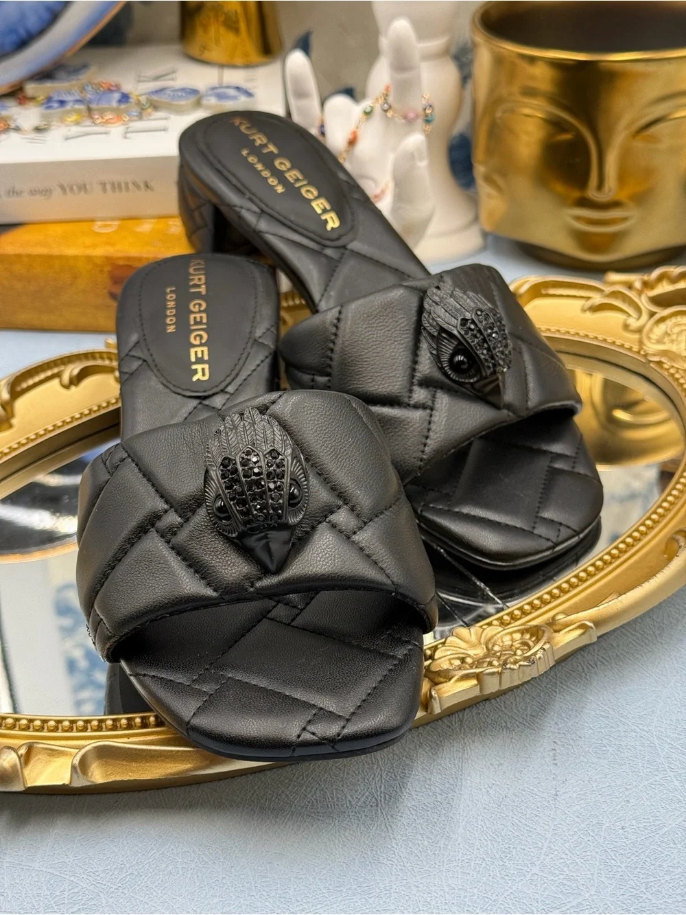🆕 KURT GEIGER LONDON 🧿 NWOB Black Kensington Quilted Block Heel Sandal, Sz35 5